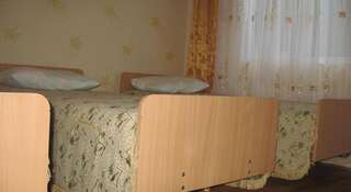 Гостевой дом Na Parkovoi u Liudmily Малореченское Трехместный номер с ванной комнатой-2